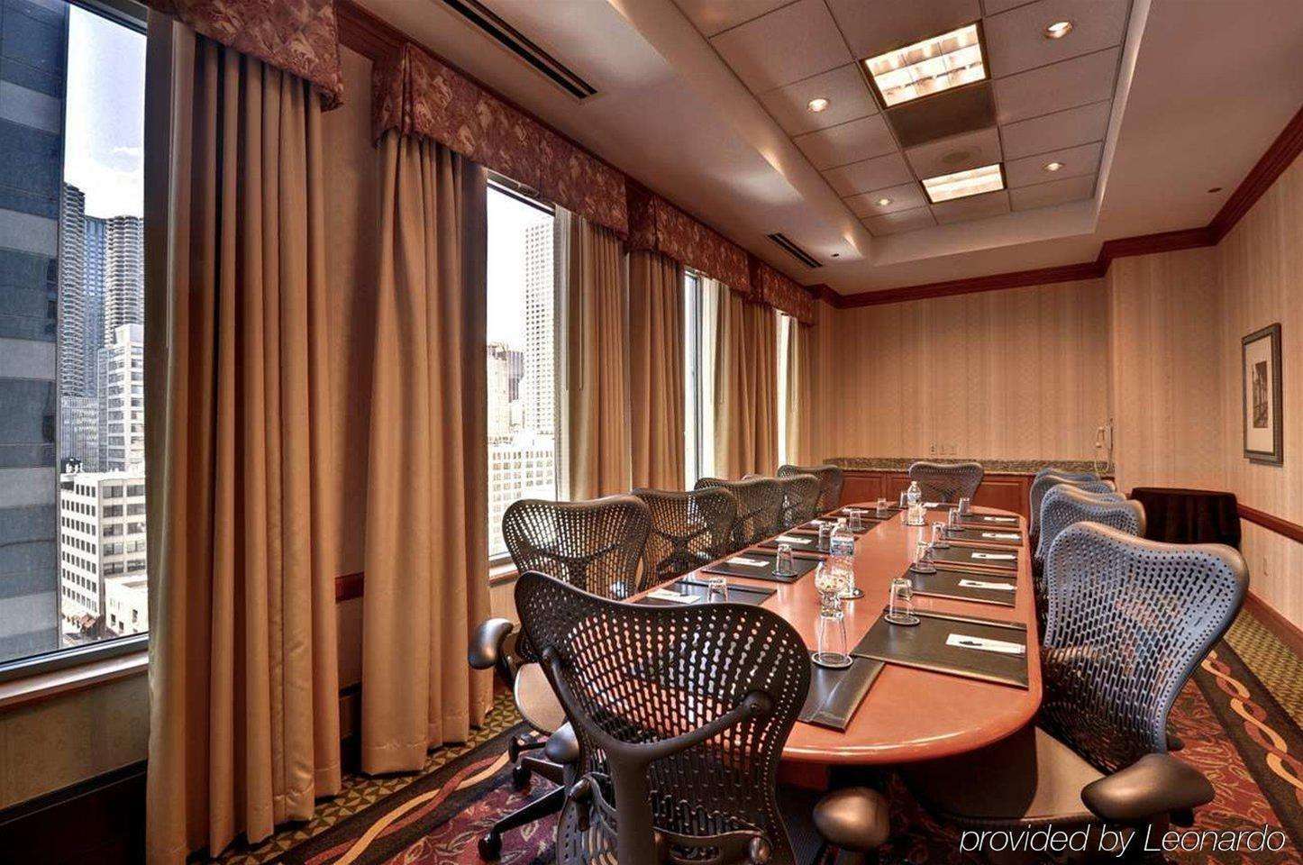 Hilton Garden Downtown/magnificent Mile 3*